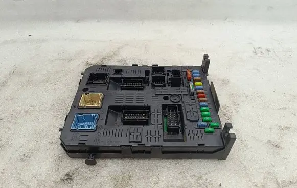 Citroen C4 I Picasso Comfort/convenience module 966405908001 BSI04EVK04 0190408