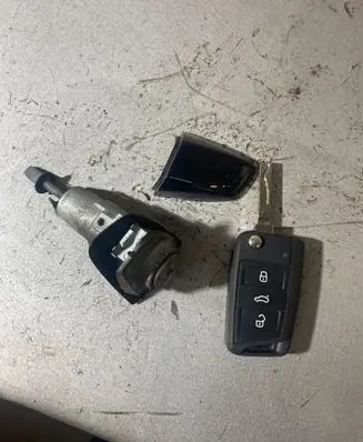Skoda Fabia Mk3 (NJ) Front door lock (next to the handle) 6V0837167 5G1837879D