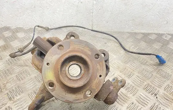Citroen C4 Cactus Front wheel hub