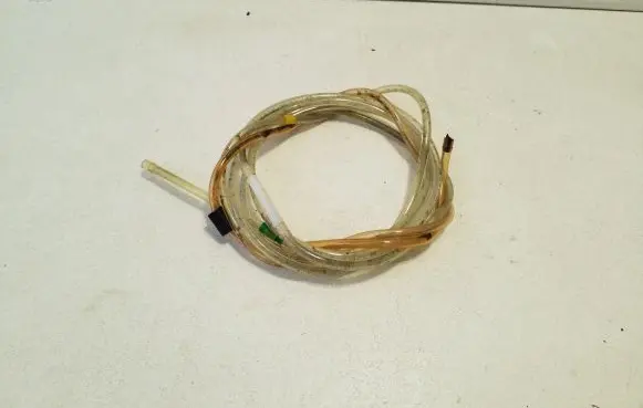 Lexus CT 200H Rear window washer fluid hose 