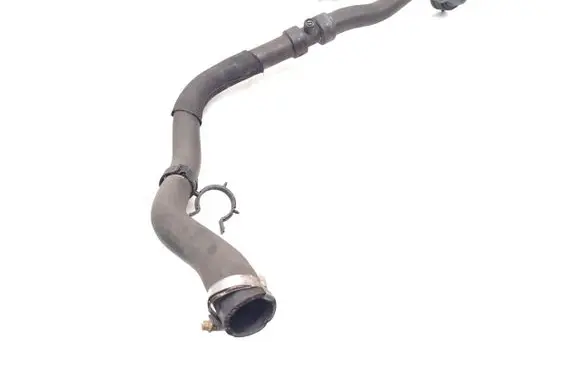 Land Rover Range Rover Evoque L538 Engine coolant pipe/hose BJ32-8260-EE