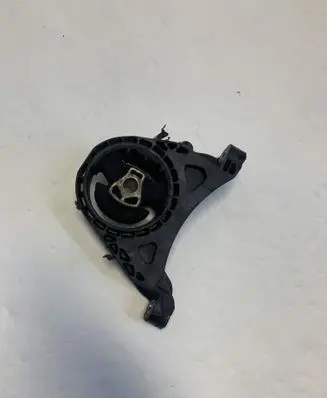 Opel Insignia A Engine mount bracket 13227769