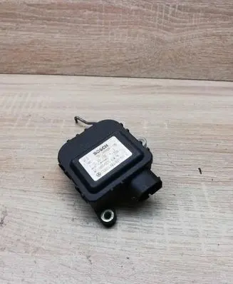 Audi A6 S6 C5 4B Air flap motor/actuator 0132801138