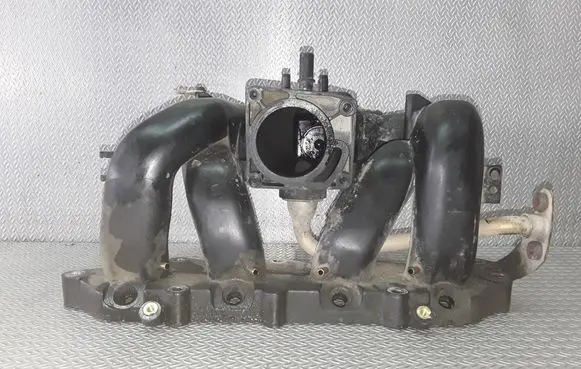 Ford Maverick Intake manifold 988F9424BE