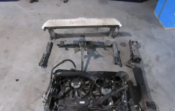 Toyota Avensis T270 Radiator set 
