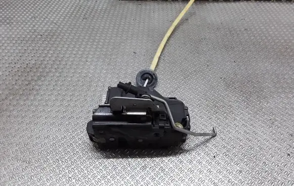 Audi A2 Front door lock 8Z1837015D