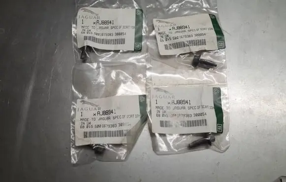 Jaguar XJ X308 Camshaft holder AJ88941