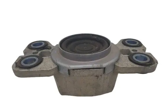Volvo S60 Engine mount bracket 31316875
