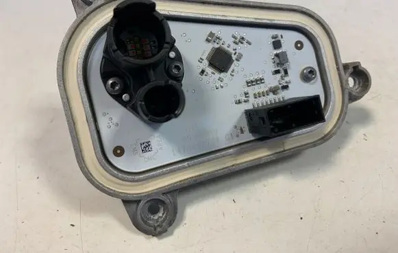 Audi e-tron LED ballast control module 1420000445