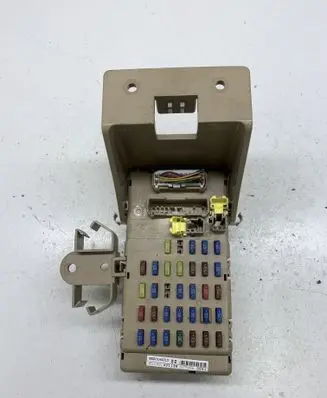 Subaru Legacy Fuse module 82201AG01022