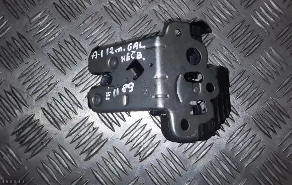 Audi A1 Tailgate/trunk/boot lock/catch/latch 8K9827505A