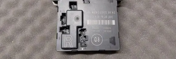 Mercedes-Benz E W211 Door control unit/module 2118201626