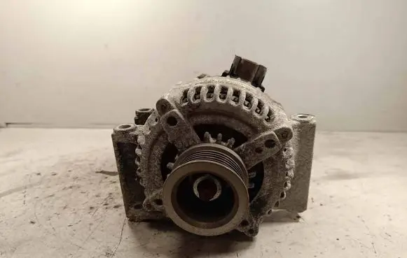 Opel Insignia B Generator/alternator MS1042118550 13587304