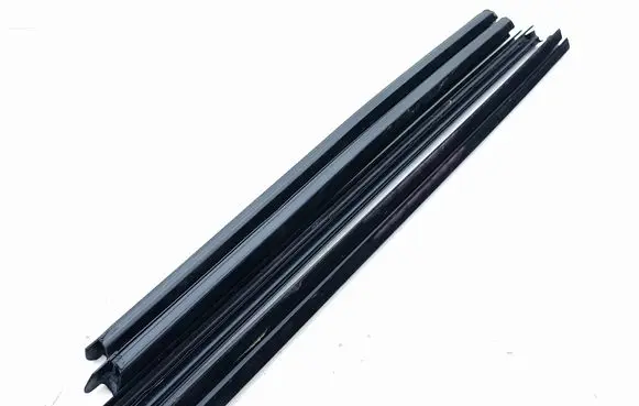 Ford Mustang Mach-E Rubber seal front door window/glass 