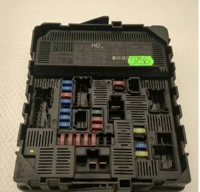 Nissan Navara Fuse box set 284B74JW2B 59952001TV