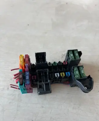 Mercedes-Benz C W203 Fuse box set 2035400250 08200505 10400579502