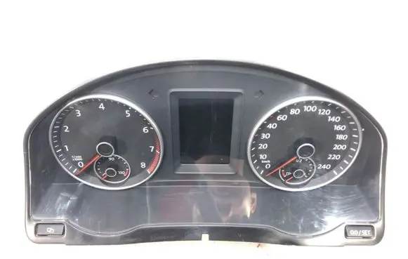 Volkswagen Golf Plus Speedometer (instrument cluster) 5M0920872