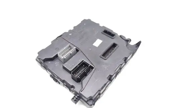 Opel Movano B Central body control module 284B19799R