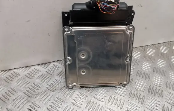 Audi A4 S4 B7 8E 8H Engine control unit/module 03G906016FP