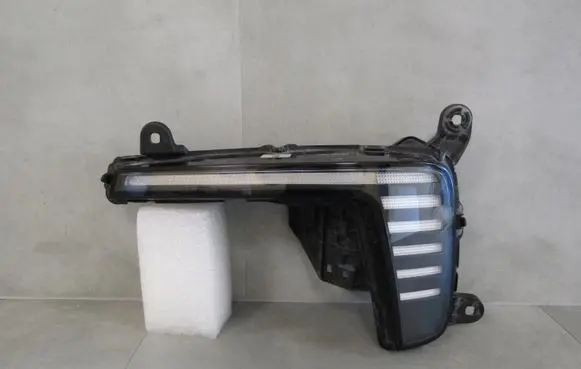 Audi Q7 4L LED Daytime headlight 4M0941055