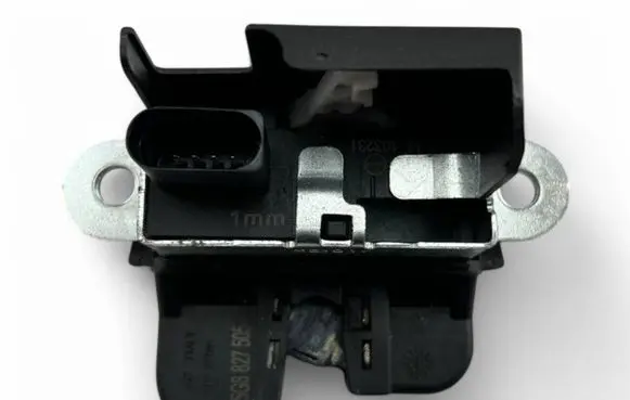 Volkswagen Golf VII Tailgate/trunk/boot lock/catch/latch 5G6827505