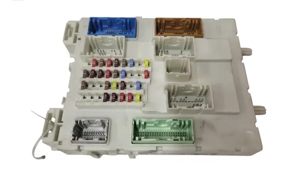 Volvo V40 Fuse module 31394963 8624181504