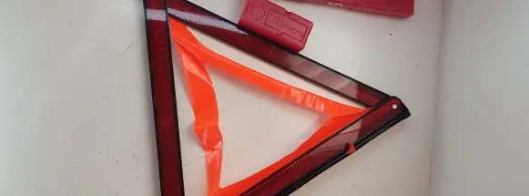 Audi Q3 8U Emergency warning sign 8K0860251