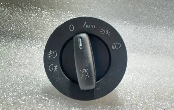 Volkswagen PASSAT B6 Light switch 1K0941431AS