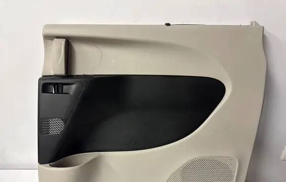 Chrysler Pacifica Rear door card panel trim 565842871 5RP702D2AH