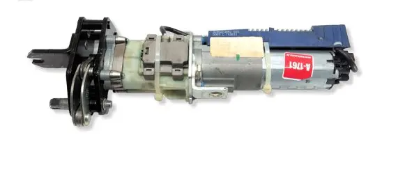Volkswagen PASSAT B7 Tailgate/trunk/boot lift motor 3C9827384J