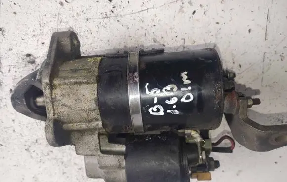 Volkswagen PASSAT B5 Starter motor 1005821933
