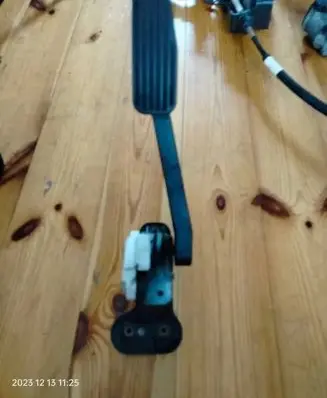 Volvo S80 Accelerator throttle pedal 30636003 6PV00853700