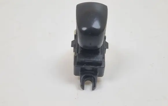 Nissan Qashqai Electric window control switch 