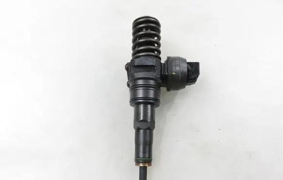 Audi A3 S3 8P Fuel injector 0414720215 038130073AG