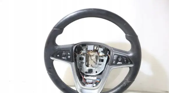 Opel Zafira C Steering wheel
