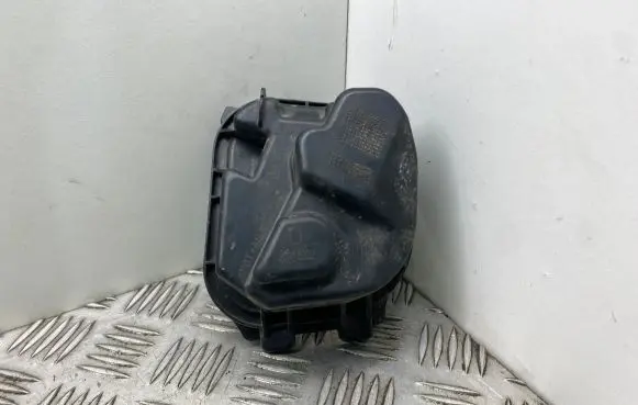 BMW 3 E90 E91 Headlight/headlamp dust cover