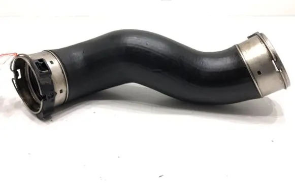 BMW 5 F10 F11 Intercooler hose/pipe 8516509
