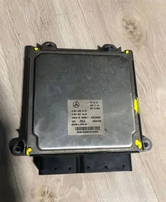 Mercedes-Benz C W204 Engine control unit/module A6519007401 28381036 A6519011801