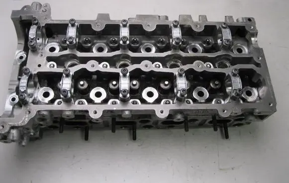 Mercedes-Benz Vito Viano W639 Engine head A6510101220 BV078