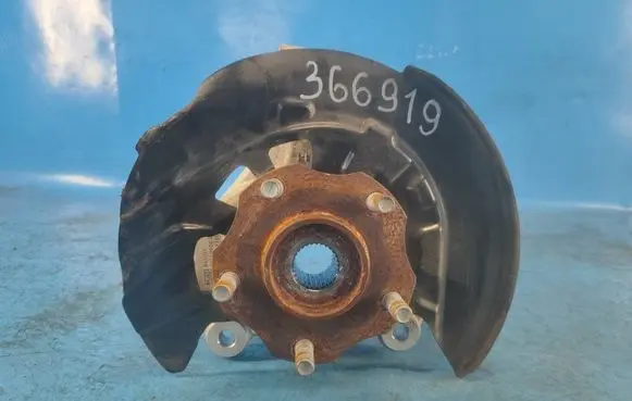 Nissan X-Trail T33 Rear wheel hub spindle/knuckle 400146RA0A