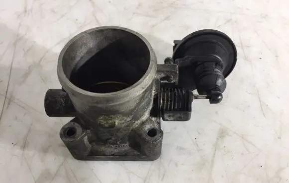 KIA Sorento Throttle valve 35100