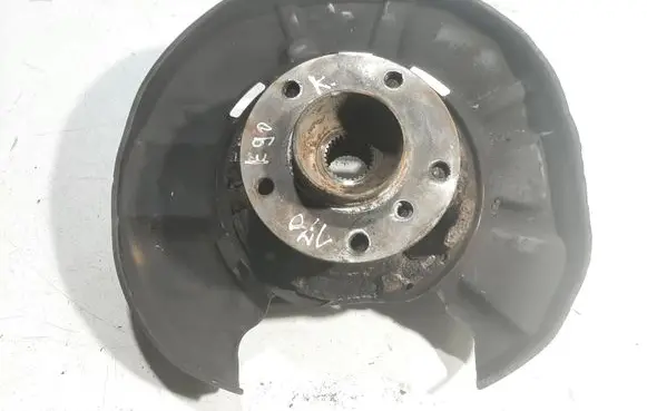 BMW 3 E90 E91 Rear wheel hub spindle/knuckle 6762863 6764369