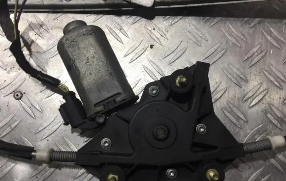 Alfa Romeo 156 Front door window regulator motor