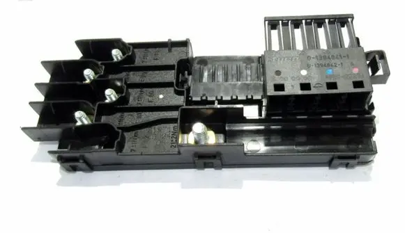 Mercedes-Benz E W211 Fuse module 2115452301