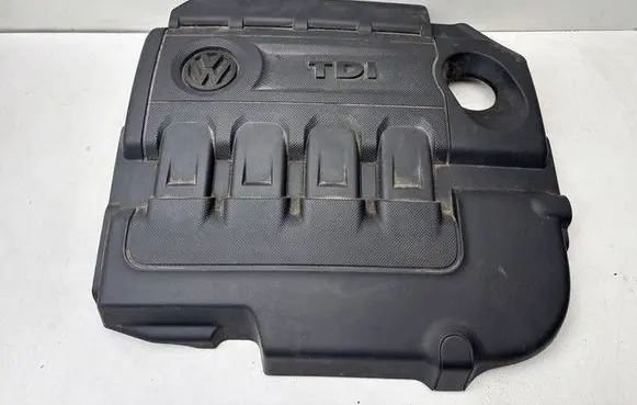 Volkswagen Golf VII Engine cover (trim) 04L103925Q 04L103925S
