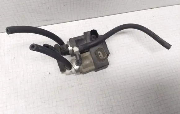 Audi A6 S6 C5 4B Turbo solenoid valve 059906629B