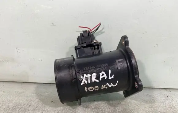 Nissan X-Trail T30 Mass air flow meter 22680aw400