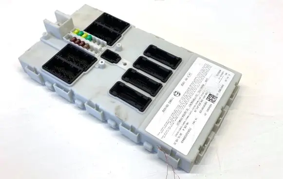 BMW 3 F30 F35 F31 Central body control module 6824383