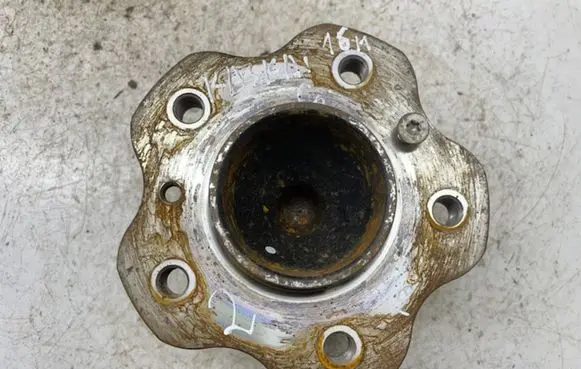 Nissan Qashqai Rear wheel hub
