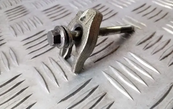 Infiniti EX Fuel Injector clamp holder